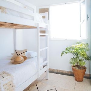 Dormitory Room Mixed
